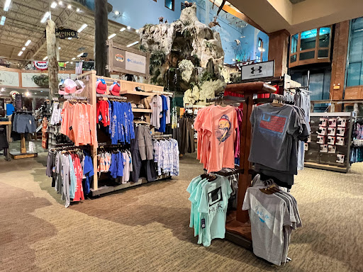 Sporting Goods Store «Bass Pro Shops», reviews and photos, 10040 Gulf Center Dr, Fort Myers, FL 33913, USA