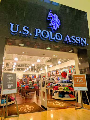 Shopping Mall «Great Lakes Crossing Outlets», reviews and photos, 4000 Baldwin Rd, Auburn Hills, MI 48326, USA