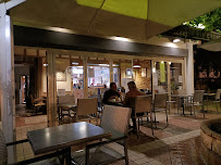 Atmosphère du Café Café des allées à Cambo-les-Bains - n°4