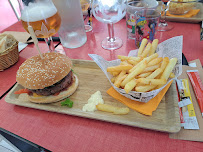 Hamburger du Restaurant La p'tite guinguette à Châtelaillon-Plage - n°3
