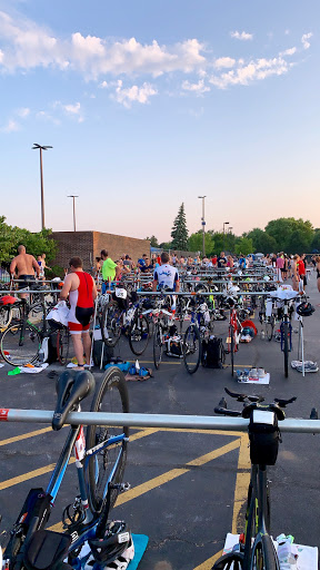 Recreation Center «Meineke Recreation Center», reviews and photos, 220 E Weathersfield Way, Schaumburg, IL 60193, USA