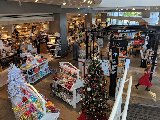 Furniture Store «Crate and Barrel», reviews and photos, 530 Stanford Shopping Center, Palo Alto, CA 94304, USA