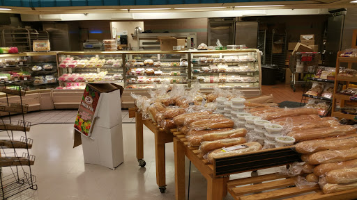 Grocery Store «Winn-Dixie», reviews and photos, 5428 Dogwood Dr, Milton, FL 32570, USA