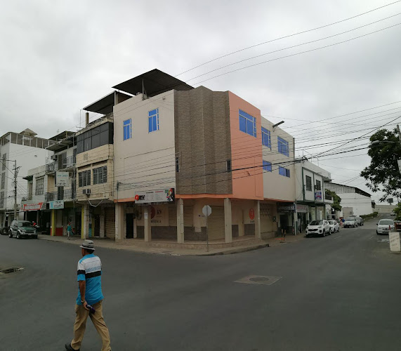 La Ensenadita, Avenida 24 De Mayo, Manta 130207, Ecuador