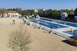 Thermalstrandbad Baden image