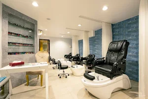 A & A Salon & Spa By Aaqil & Afsha image