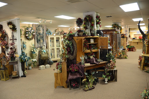Florist «Bud & Bloom Florist & Gifts», reviews and photos, 22 E Main St, Mooresville, IN 46158, USA