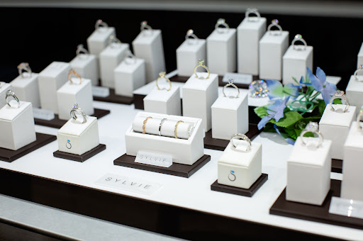 Jewelry Store «Cellini Design Jewelers», reviews and photos, 464 Boston Post Rd, Orange, CT 06477, USA