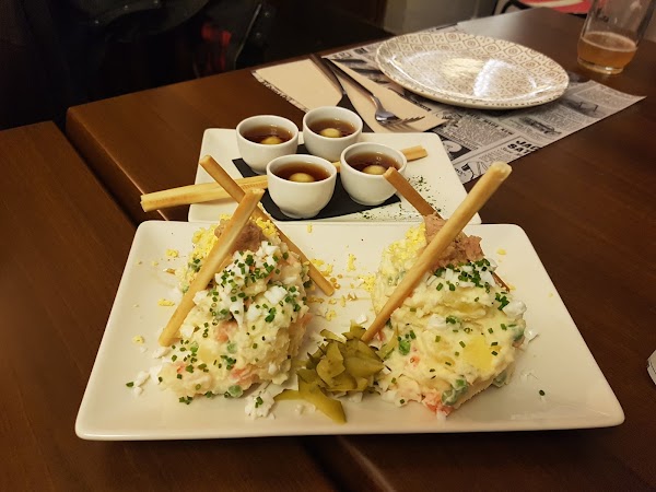 Le bistrot vinos  tapas