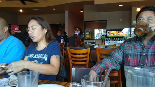 Pizza Restaurant «Round Table Pizza», reviews and photos, 1180 El Camino Ave #116, Corona, CA 92879, USA