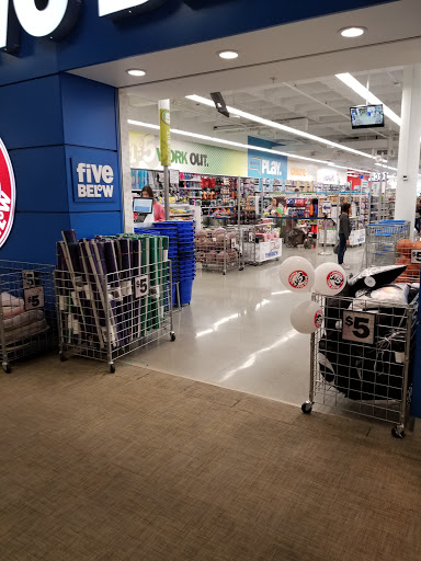 Shopping Mall «Merle Hay Mall», reviews and photos, 3800 Merle Hay Rd, Des Moines, IA 50310, USA