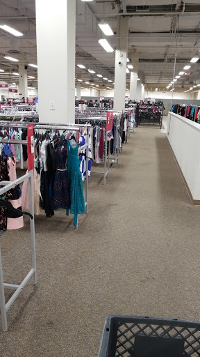 Clothing Store «Burlington Coat Factory», reviews and photos, 24 Wayne Hills Mall, Wayne, NJ 07470, USA