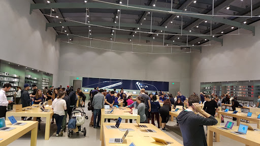 Apple Third Street Promenade image