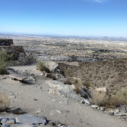 Holbert Trailhead