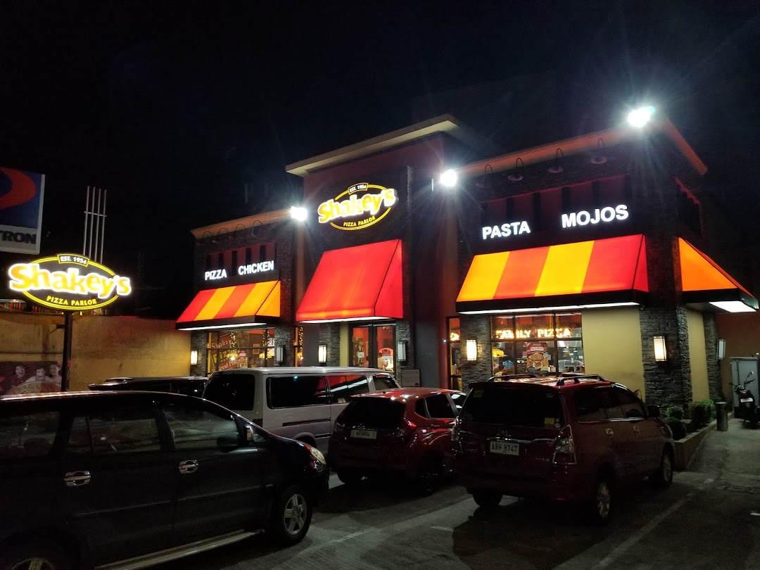 Shakeys (Roosevelt)