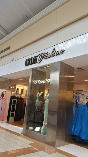 Shopping Mall «Willow Grove Park Mall», reviews and photos, 2500 W Moreland Rd, Willow Grove, PA 19090, USA