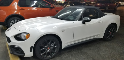 Used Car Dealer «Autobahn», reviews and photos, 1111 Westport Rd, Kansas City, MO 64111, USA