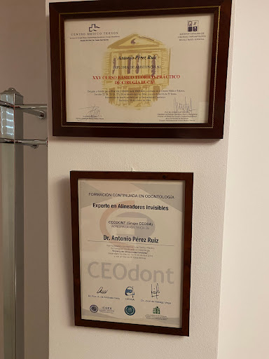 Clínica Dental Antonio Pérez Ruiz en Maracena, Granada