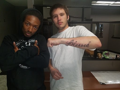 Tattoo Shop «Assassins Tattoo Shop», reviews and photos, 405 Reed Ave, Kalamazoo, MI 49001, USA