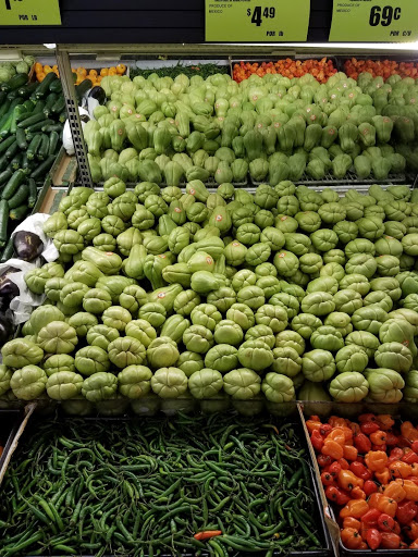 Grocery Store «Super Mercados El Guero», reviews and photos, 850 N Farnsworth Ave, Aurora, IL 60505, USA