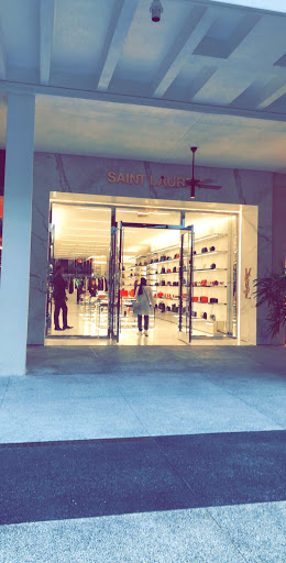 Shopping Mall «Bal Harbour Shops», reviews and photos, 9700 Collins Ave, Bal Harbour, FL 33154, USA
