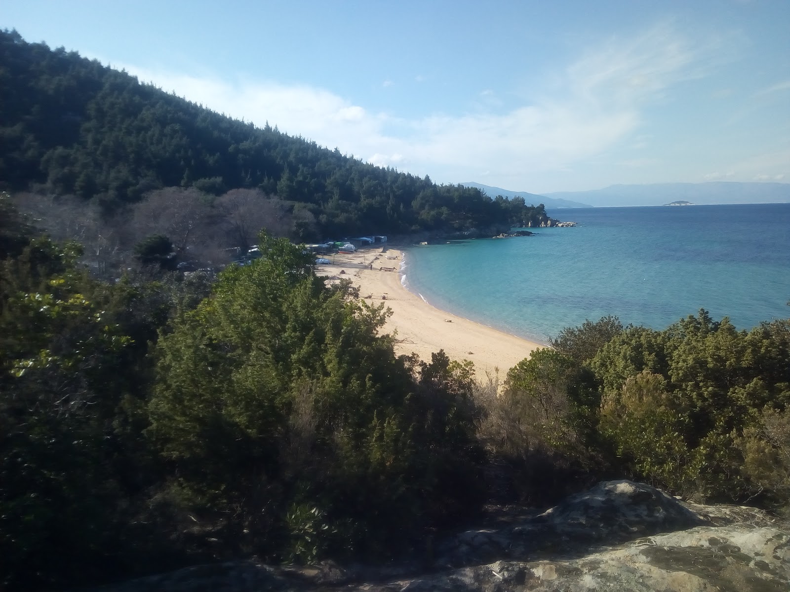 Foto von Brostomnitsa Beach mit türkisfarbenes wasser Oberfläche