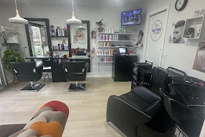 Effie’s Hair & Beauty Studio image