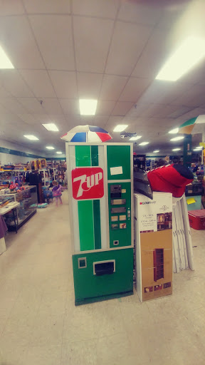 Shopping Mall «Sun-Vet Mall», reviews and photos, 5801 Sunrise Hwy, Holbrook, NY 11741, USA