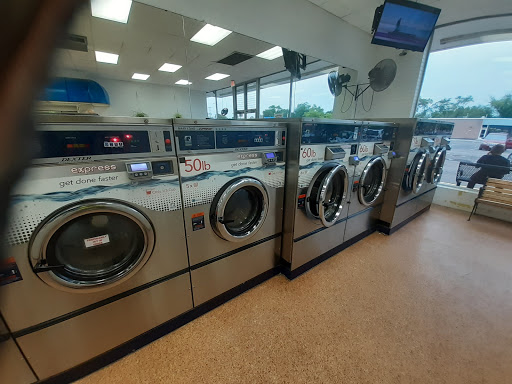 Dry Cleaner «Sunlight Cleaners & Laundromat - Grove City», reviews and photos, 3086 Southwest Blvd, Grove City, OH 43123, USA