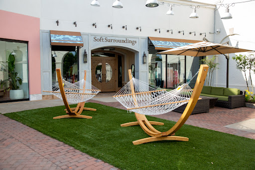 Shopping Mall «Shops of Saddle Creek», reviews and photos, 7509 Poplar Ave #1, Germantown, TN 38138, USA