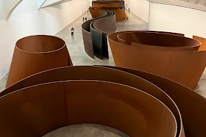 Obras de Richard Serra. Museo Guggenheim Bilbao. image