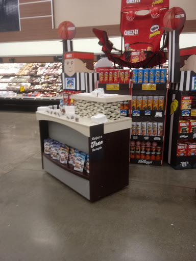 Shopping Mall «Vacaville Commons Shopping Center», reviews and photos, 2098 Harbison Dr, Vacaville, CA 95687, USA