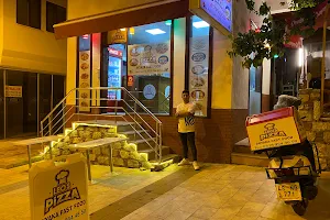 Leo's Pizza Akyaka image