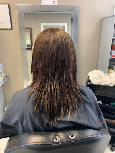 Hair Salon «Headquarters Hair & Beauty Salon», reviews and photos, 16625 Redmond Way # L, Redmond, WA 98052, USA