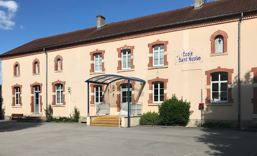 Private École Saint Nicolas à Mirebeau-sur-Bèze, Côte-d’Or