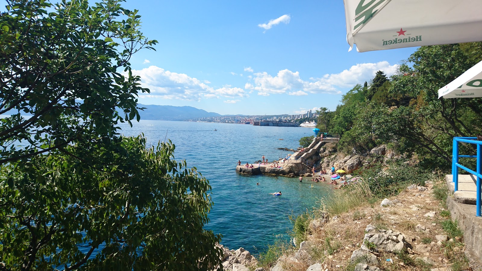Φωτογραφία του Mosquito beach με επίπεδο καθαριότητας πολύ καθαρό