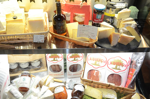 Wine Bar «WineStyles of West Des Moines», reviews and photos, 5515 Mills Civic Pkwy #120, West Des Moines, IA 50266, USA