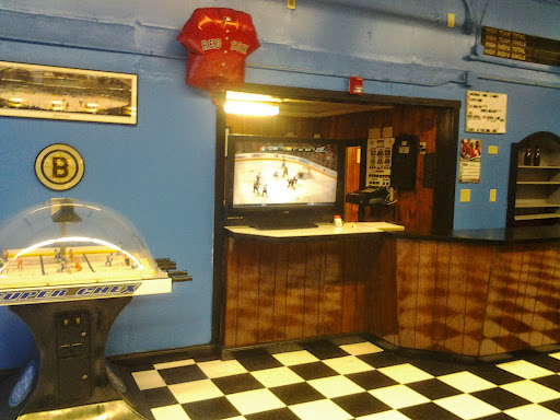 Bowling Alley «Riverwalk Lanes & Games», reviews and photos, 11 High St, Amesbury, MA 01913, USA