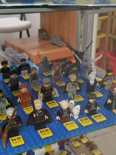 Toy Store «Bricks & Minifigs Salem-Keizer», reviews and photos, 3670 River Rd N, Keizer, OR 97303, USA