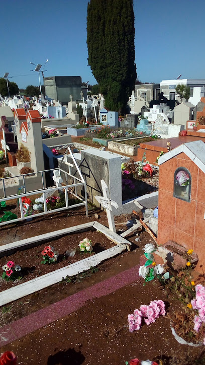Cementerio Municipal Los Álamos