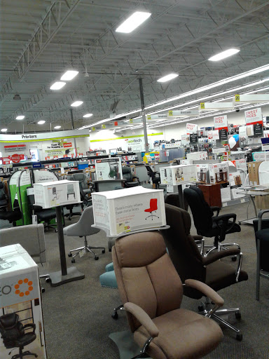 Office Supply Store «Staples», reviews and photos, 2080 W Empire Ave, Burbank, CA 91504, USA