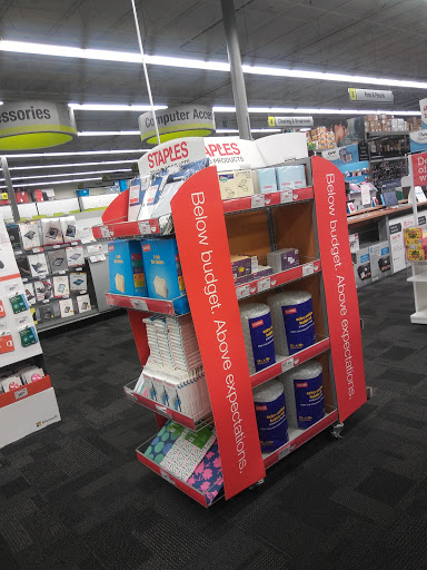 Office Supply Store «Staples», reviews and photos, 7933 Annapolis Rd, Lanham, MD 20706, USA