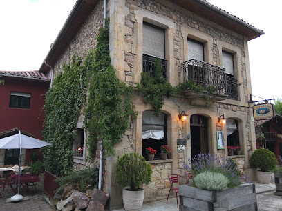 Restaurante Asador La Cabaña - Carretera Cangas Onís-Panes, Km. 3, 33589 Cangas de Onís, Asturias, Spain