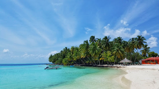 Magoodhoo Beach