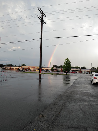 Grocery Store «Piggly Wiggly», reviews and photos, 3441 Fort Campbell Blvd # A, Clarksville, TN 37042, USA