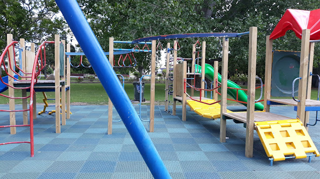 Warren Park Playground