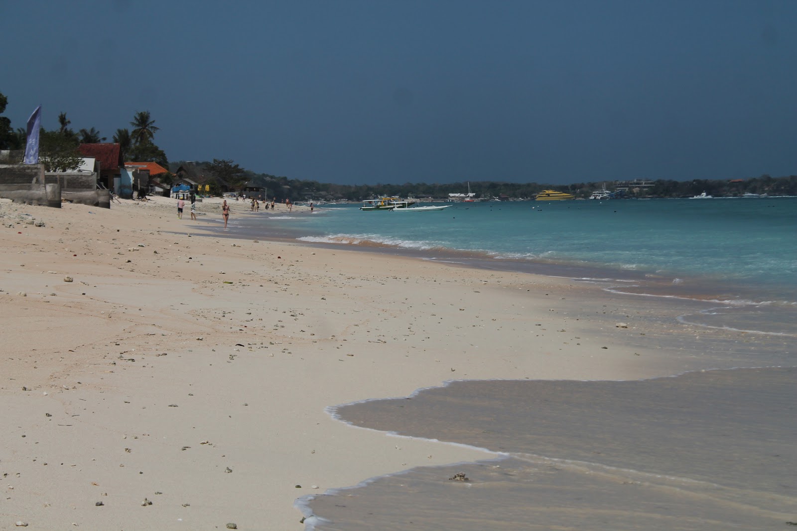 Mahagiri Beach'in fotoğrafı kısmen otel alanı