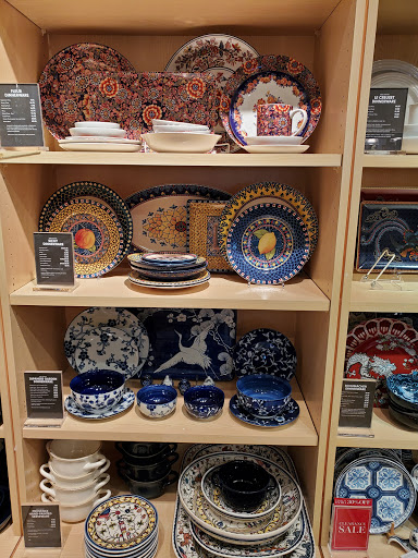 Kitchen Supply Store «Williams-Sonoma», reviews and photos, 13499 S Cleveland Ave #157, Fort Myers, FL 33907, USA