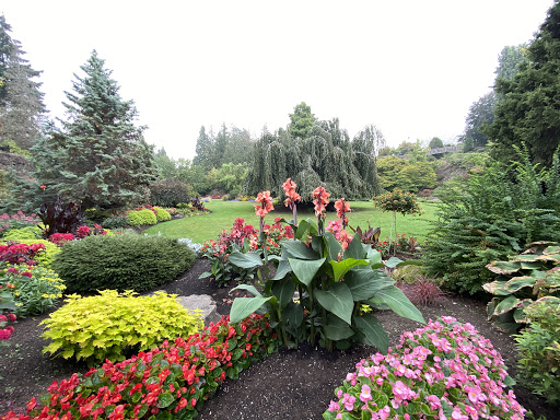 Queen Elizabeth Quarry Gardens