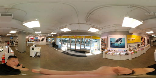 Cell Phone Store «Sprint Store», reviews and photos, 3033 Wilson Blvd f, Arlington, VA 22201, USA